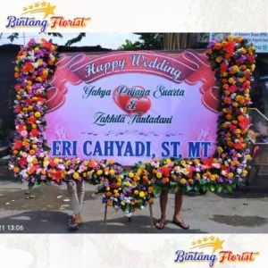 Bunga Papan Happy Wedding Bintang Florist Sidoarjo