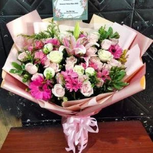 Hand Buket Bunga Bintang Florist Sidoarjo