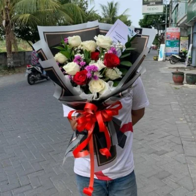 Hand Buket Bunga Bintang Florist Sidoarjo